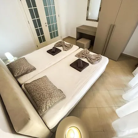 Inn Location, Two Bedrooms 973