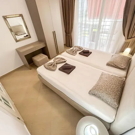 Inn Location, Two Bedrooms 973