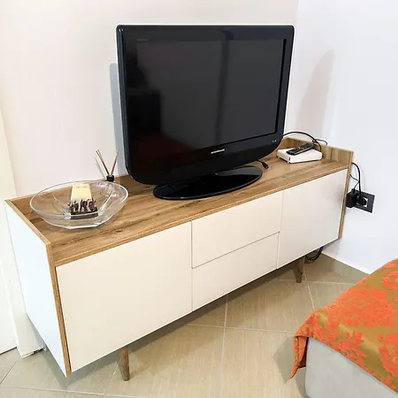 Location, Two Bedrooms 973 Inn