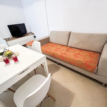 Location, Two Bedrooms 973